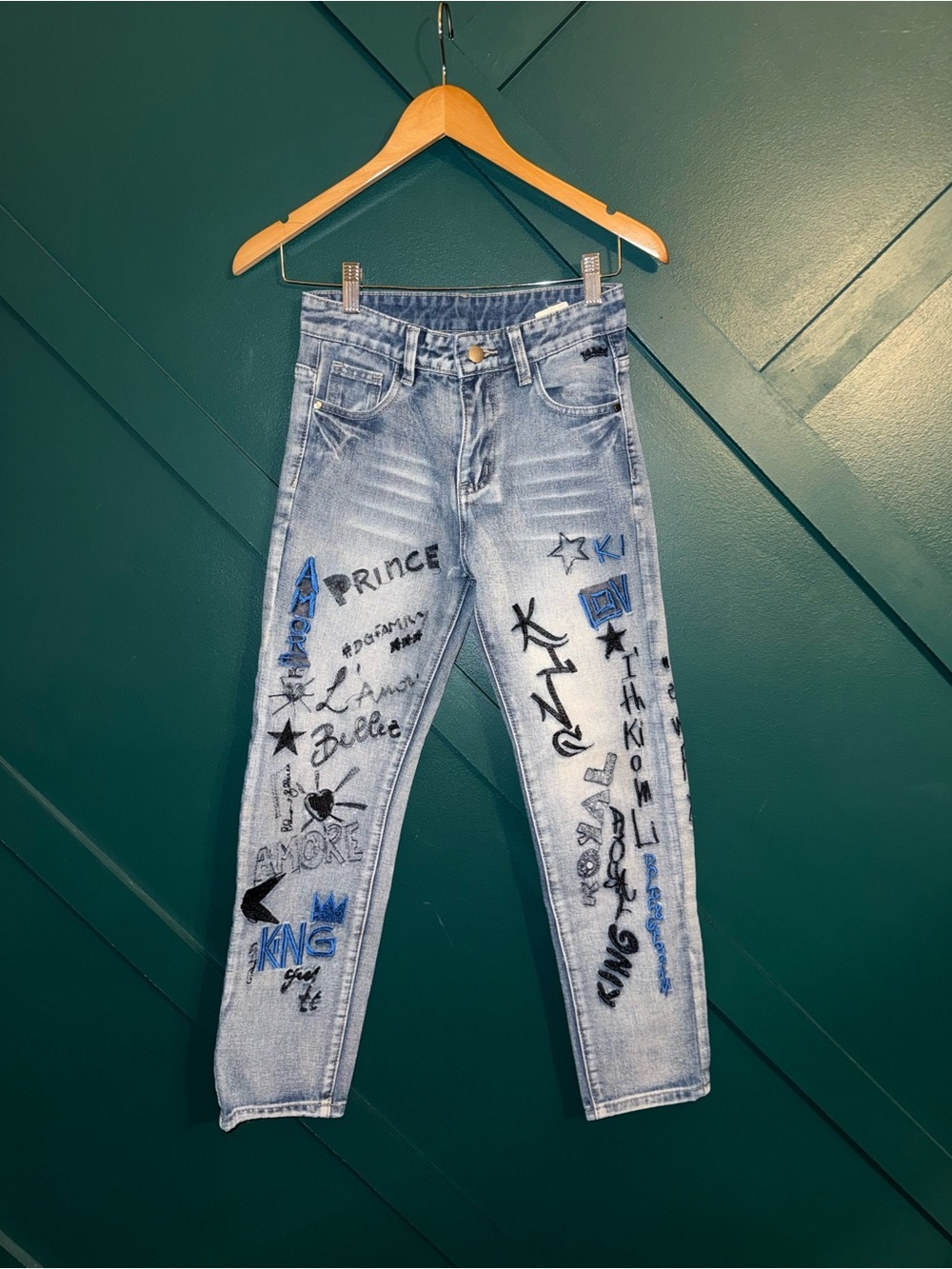 Faded Skinny Grafitti Embroidered Stretch Tapered Leg Jeans Size 12Y
